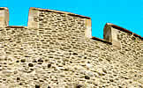 Torreón medieval en la construcción.