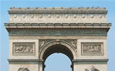 Vista frontal de monumento en Francia.