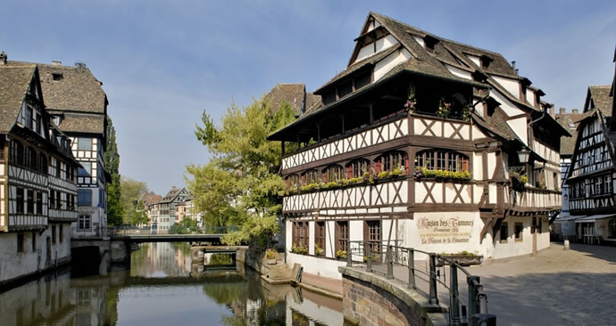 Arquitectura de Estrasburgo en las viviendas con armazón de madera.