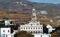 Foto panorámica de edificio religioso griego.