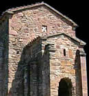 Templo de diseño tradicional asturiano.