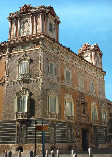 Fotografía del Palacio Marqués de dos aguas en España.