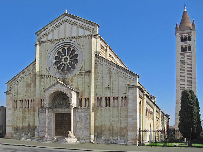 Baslica italiana del siglo XI, catedral de Verona.